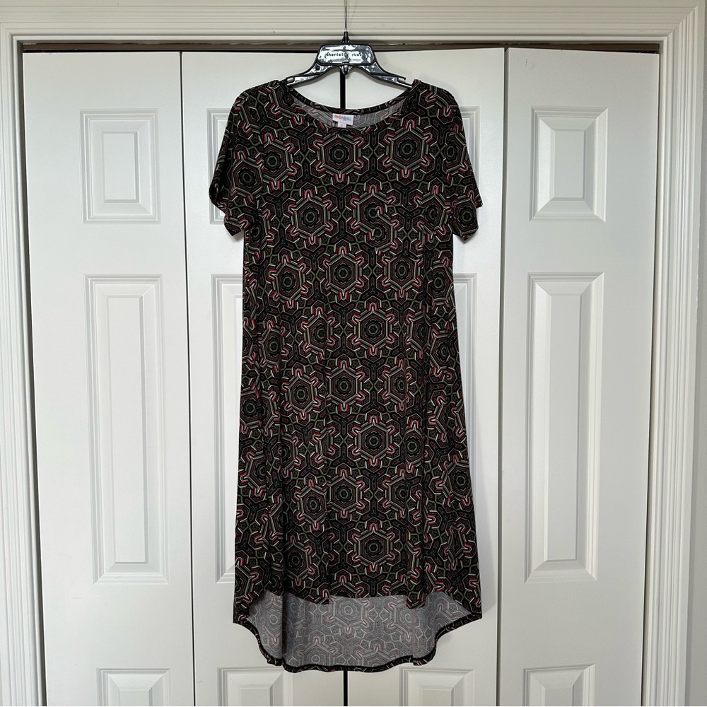Small Lularoe Carly Shift Dress